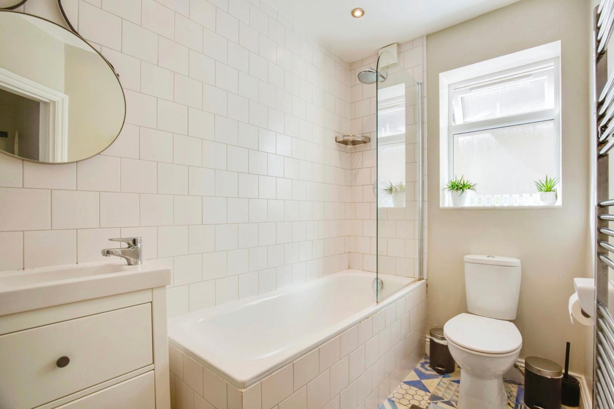 Lovely 2 Bedroom Ground Floor Flat With Garden. London Bagian luar foto