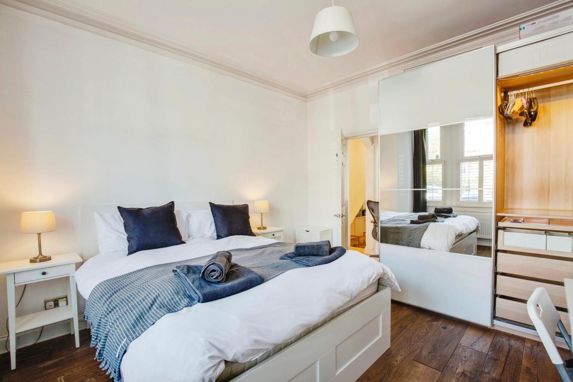 Lovely 2 Bedroom Ground Floor Flat With Garden. London Bagian luar foto
