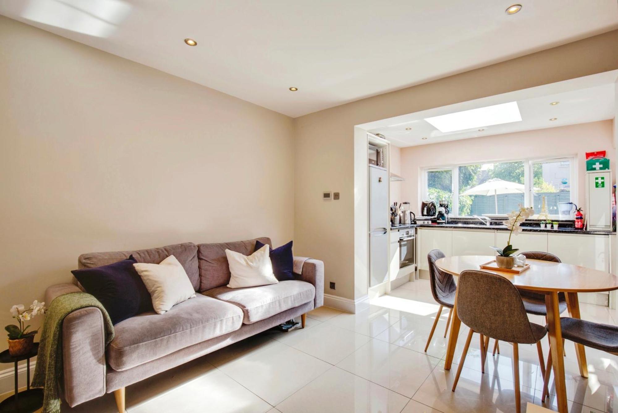 Lovely 2 Bedroom Ground Floor Flat With Garden. London Bagian luar foto