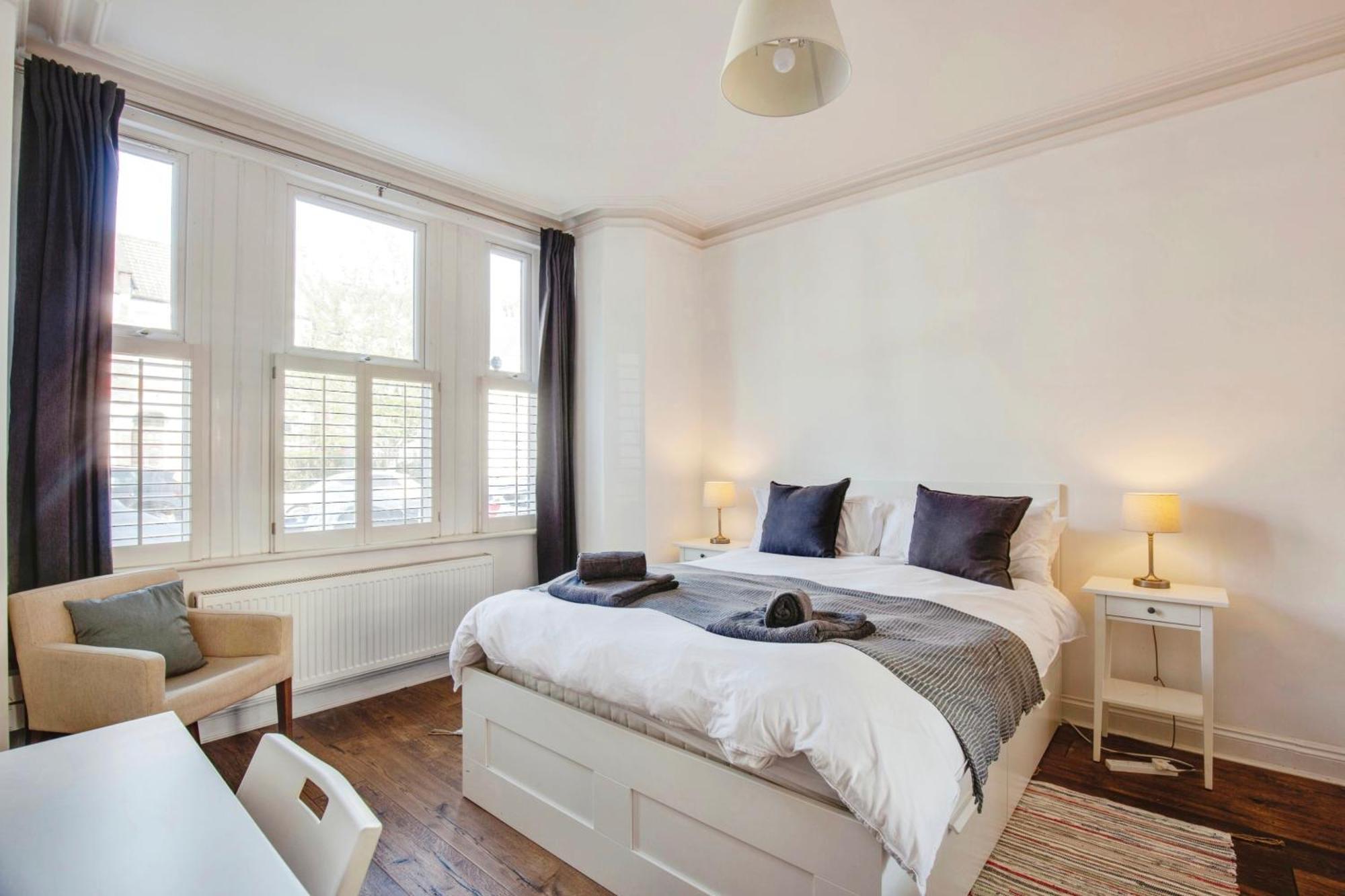 Lovely 2 Bedroom Ground Floor Flat With Garden. London Bagian luar foto