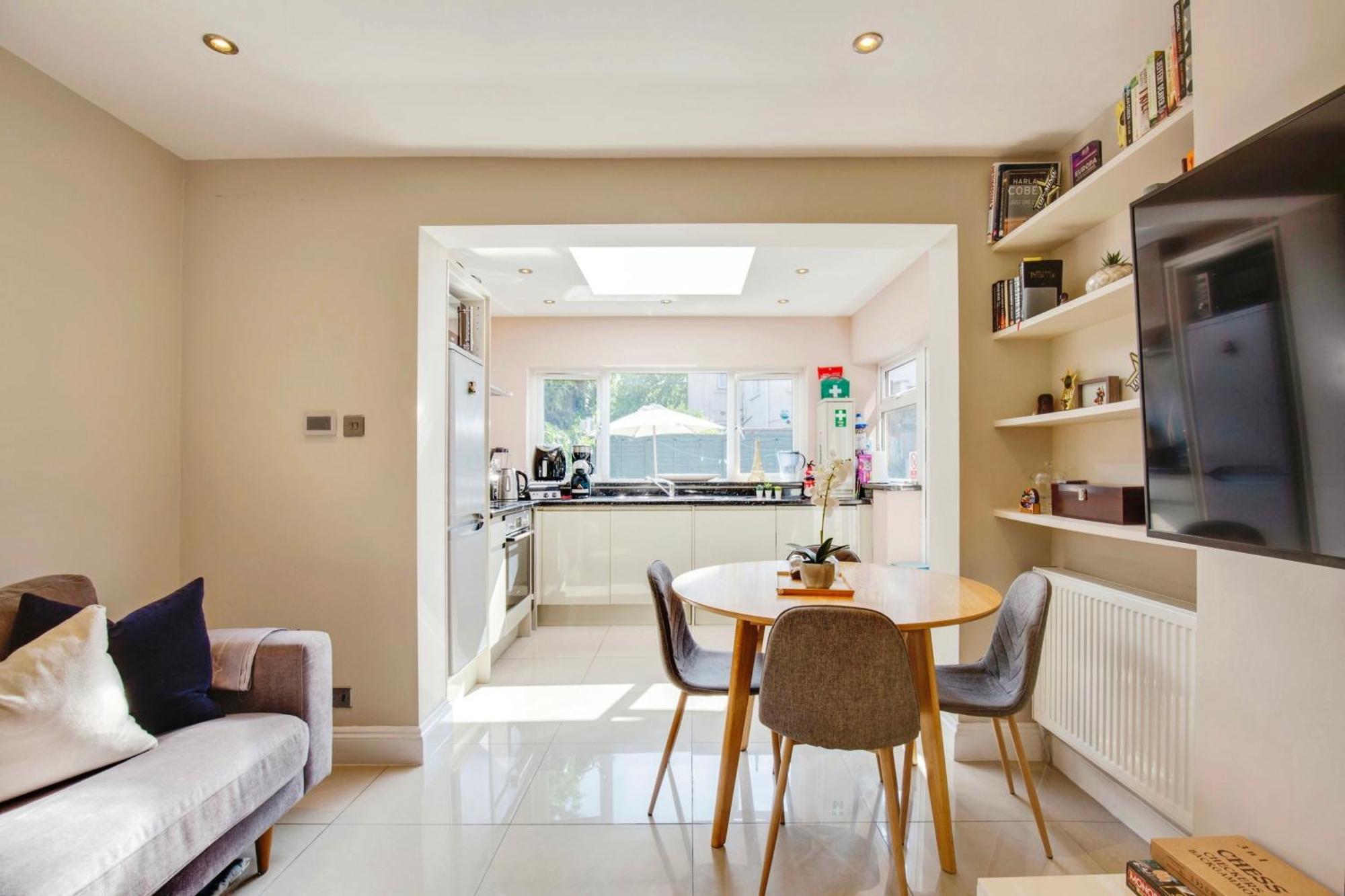 Lovely 2 Bedroom Ground Floor Flat With Garden. London Bagian luar foto